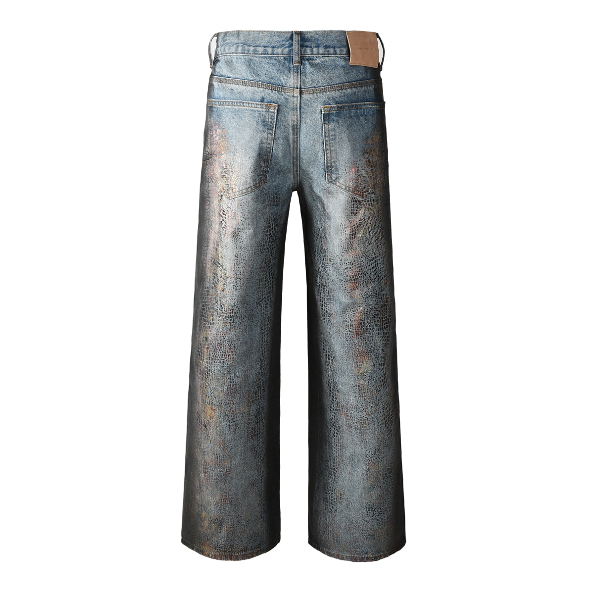 Vaqueros de pierna ancha azul claro para hombre con efecto de piel de cocodrilo sintética y lavado vintage. Estilo urbano 102.
