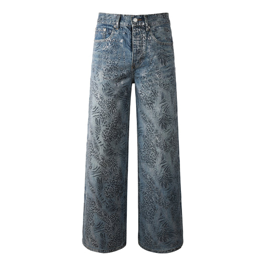 Jean bleu coupe ample style streetwear pour homme, avec délavage unique à motif léopard et feuilles pour un style urbain rétro 100 