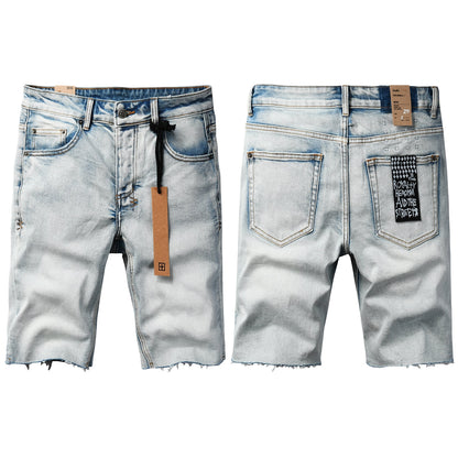 Pantalones cortos vaqueros de estilo urbano para hombre, lavados en azul claro con dobladillo sin rematar y parche gráfico en el bolsillo trasero, 2001 